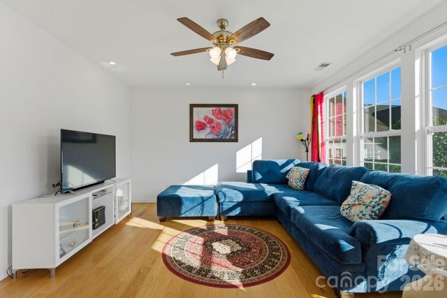 4418 Forest Gate Lane, Charlotte, NC 28270