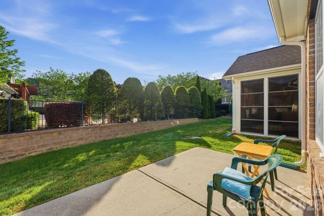 4418 Forest Gate Lane, Charlotte, NC 28270