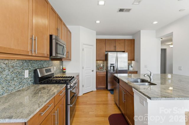 4418 Forest Gate Lane, Charlotte, NC 28270