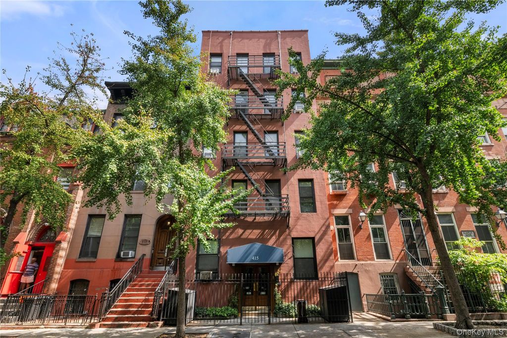 415 W 46 Street 2D, New York (manhattan), NY 10036 — exterior