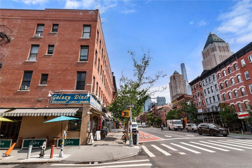 415 W 46 Street 2D, New York (manhattan), NY 10036 — photo 2