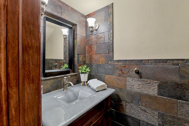 328 S Terrace, Wichita, KS 67218