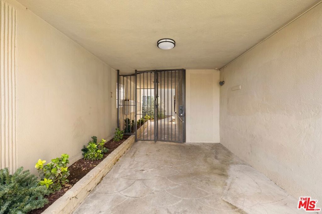 4646 Coliseum Street, Los Angeles, CA 90016 — photo 3