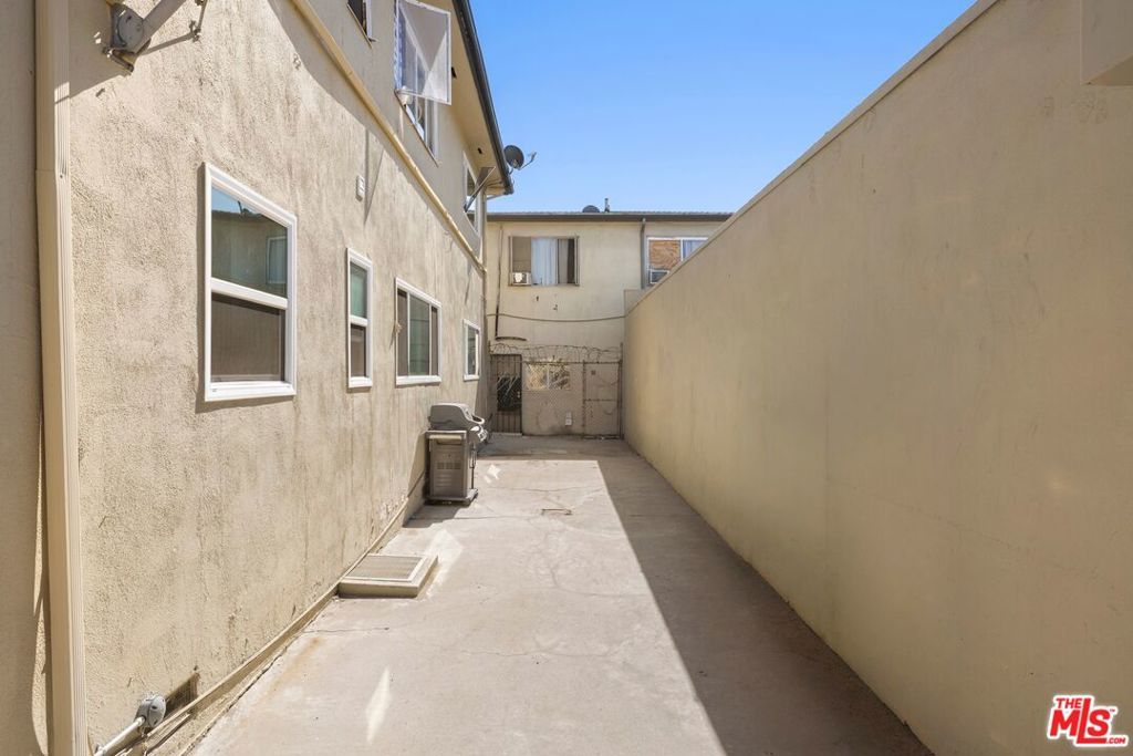 4646 Coliseum Street, Los Angeles, CA 90016 — photo 5