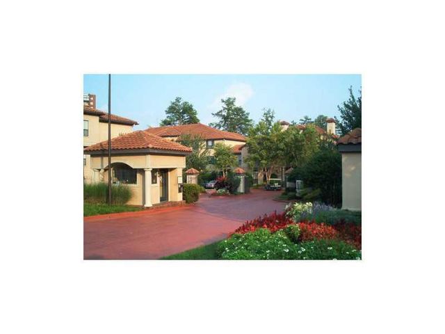 3777 Peachtree NE Road 1722, Atlanta, GA 30319