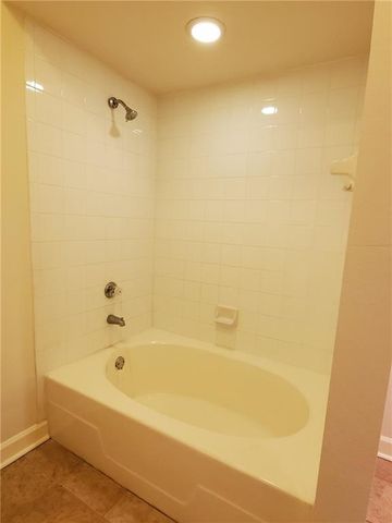 3777 Peachtree NE Road 1722, Atlanta, GA 30319