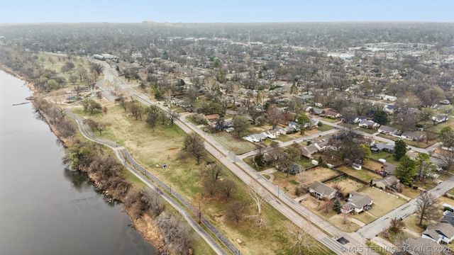 4243 Riverside Drive, Tulsa, OK 74105