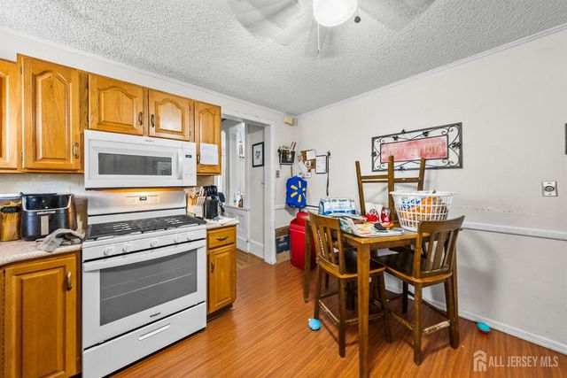 40 Richter Avenue, Milltown, NJ 08850