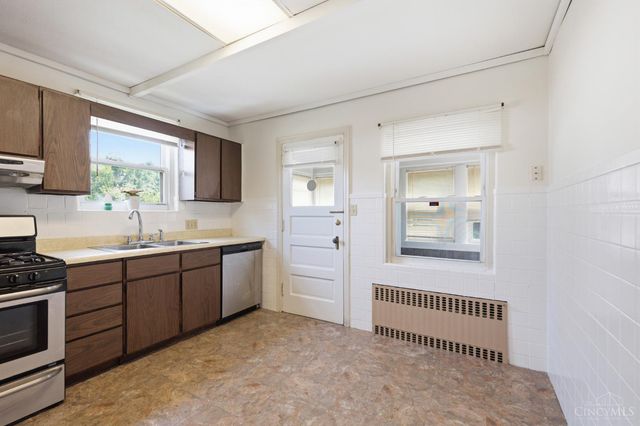 3712 Bonfield Drive, Cincinnati, OH 45220