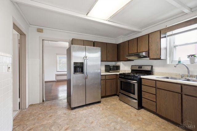 3712 Bonfield Drive, Cincinnati, OH 45220