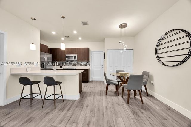 4691 NW 83rd Pkwy, Doral, FL 33166