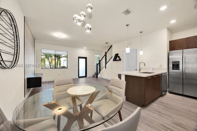 4691 NW 83rd Pkwy, Doral, FL 33166