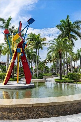4691 NW 83rd Pkwy, Doral, FL 33166