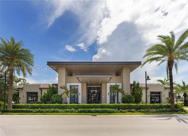 4691 NW 83rd Pkwy, Doral, FL 33166