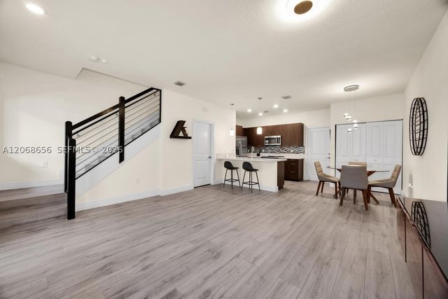 4691 NW 83rd Pkwy, Doral, FL 33166