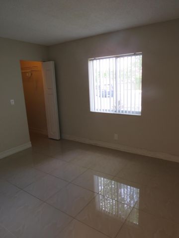 335 Pine Ridge Circle D-1, Greenacres, FL 33463