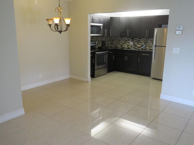 335 Pine Ridge Circle D-1, Greenacres, FL 33463