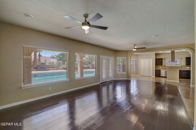 1337 EMERALD GATE Lane, El Paso, TX 79936