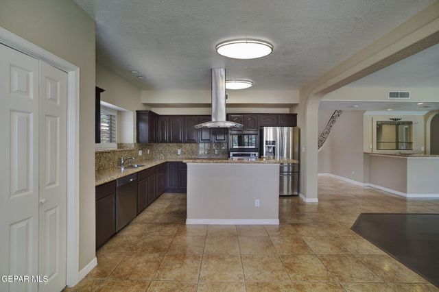 1337 EMERALD GATE Lane, El Paso, TX 79936