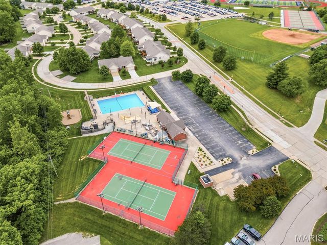 1387 Norwood Hills Drive, O'fallon, MO 63366