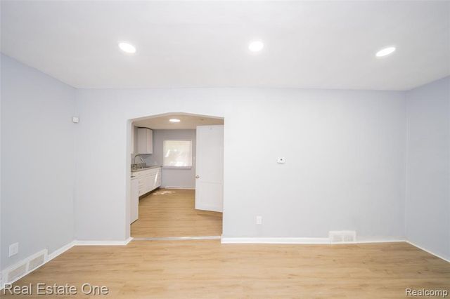 22675 Santa Maria Street, Detroit, MI 48219