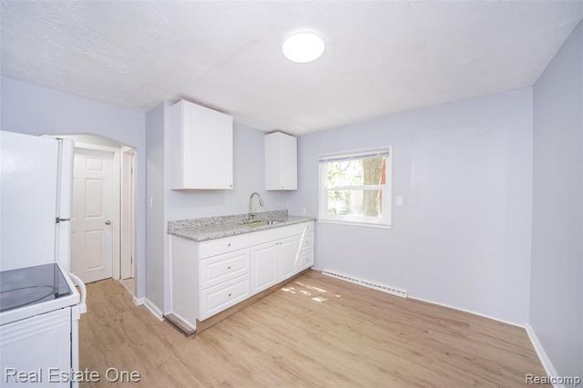 22675 Santa Maria Street, Detroit, MI 48219