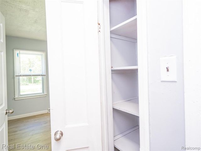 22675 Santa Maria Street, Detroit, MI 48219