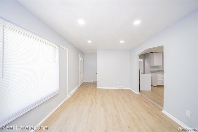 22675 Santa Maria Street, Detroit, MI 48219