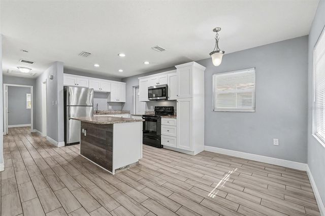 1802 E WOOD STREET, Tampa, FL 33604