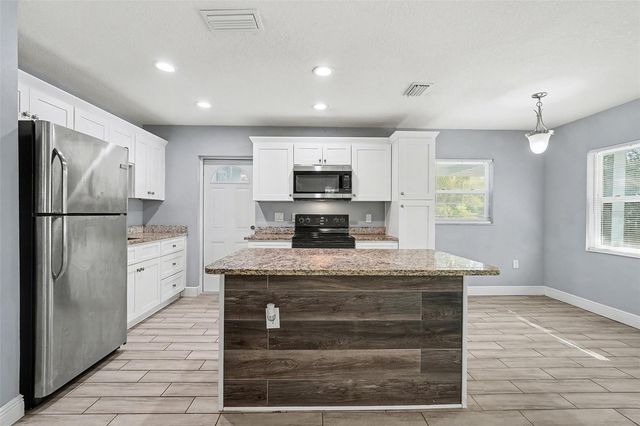 1802 E WOOD STREET, Tampa, FL 33604