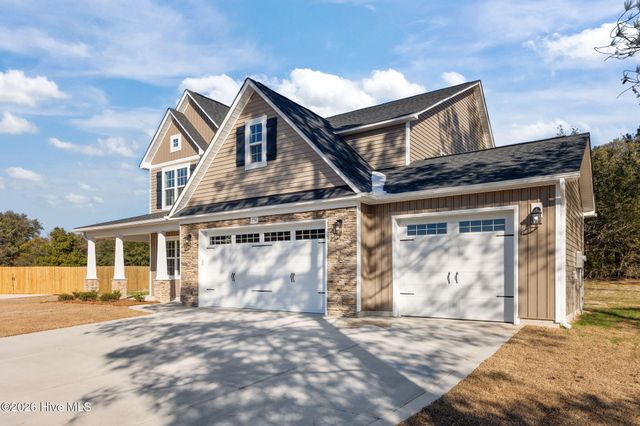 154 Moonlit Drive, Aberdeen, NC 28315