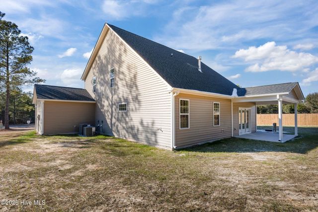 154 Moonlit Drive, Aberdeen, NC 28315