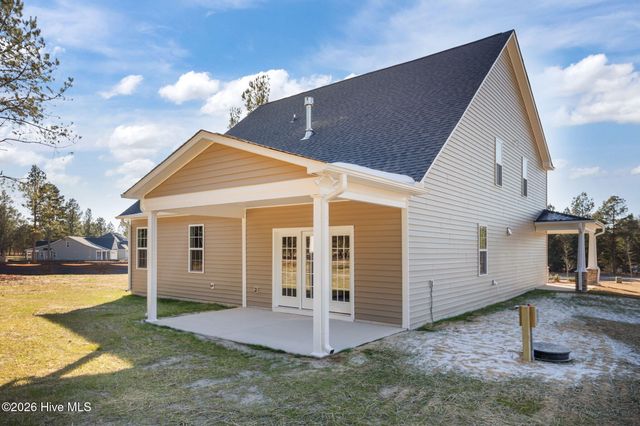 154 Moonlit Drive, Aberdeen, NC 28315