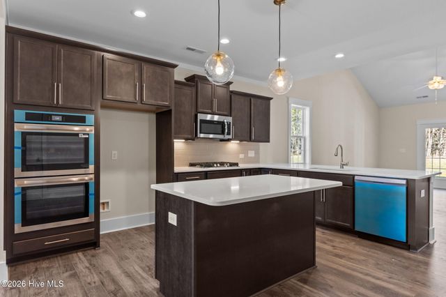 154 Moonlit Drive, Aberdeen, NC 28315