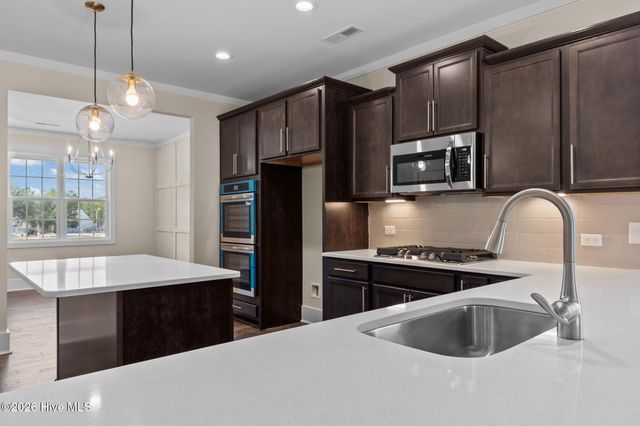 154 Moonlit Drive, Aberdeen, NC 28315