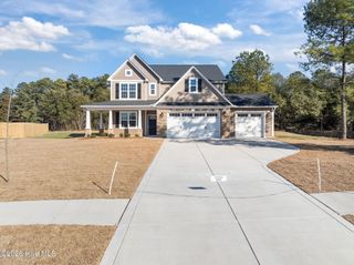 154 Moonlit Drive, Aberdeen, NC 28315