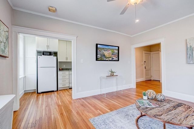 230 Mass Ave 2, Arlington, MA 02474