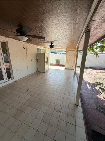 6090 W 5th Ln, Hialeah, FL 33012