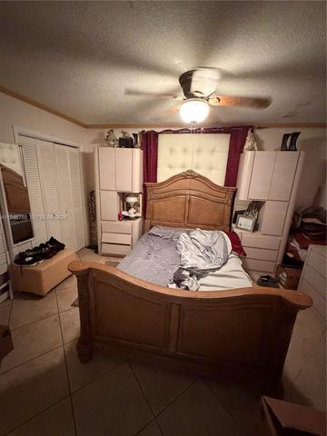 6090 W 5th Ln, Hialeah, FL 33012