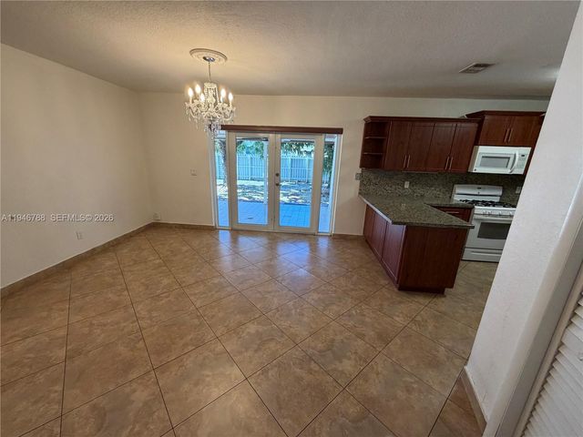 6090 W 5th Ln, Hialeah, FL 33012