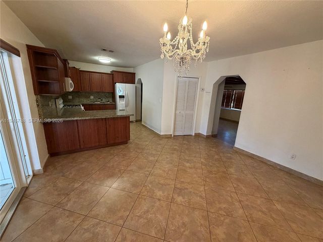 6090 W 5th Ln, Hialeah, FL 33012