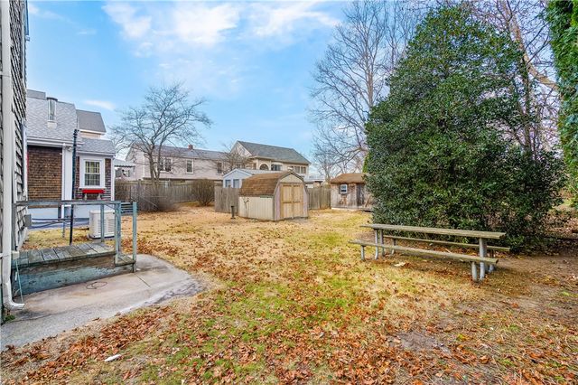 694 Hope Street, Bristol, RI 02809