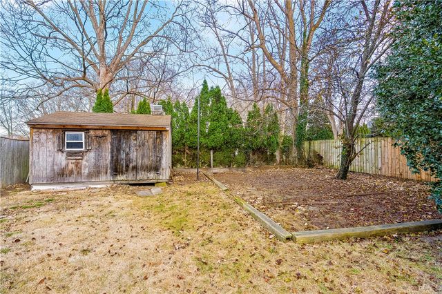 694 Hope Street, Bristol, RI 02809