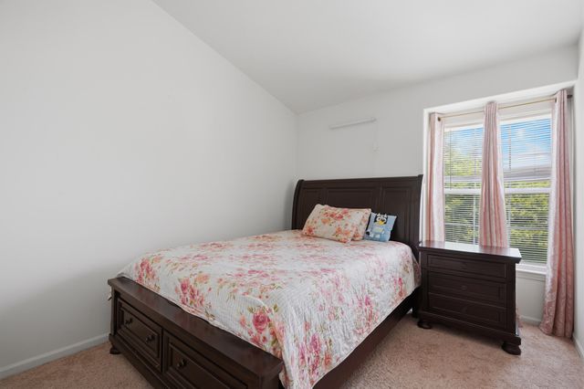 38559 Nellie Lane, Westland, MI 48186