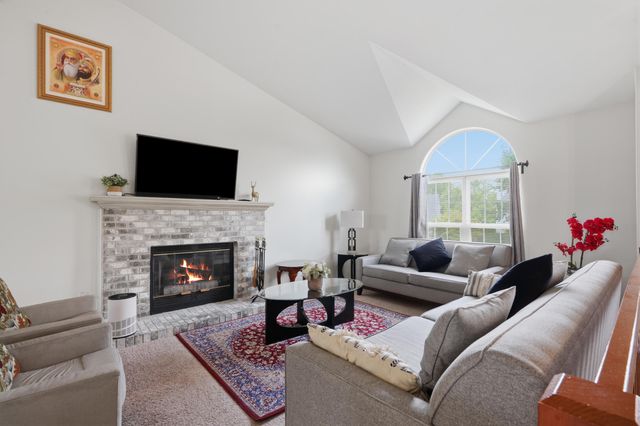38559 Nellie Lane, Westland, MI 48186