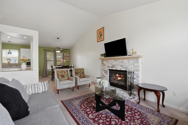 38559 Nellie Lane, Westland, MI 48186