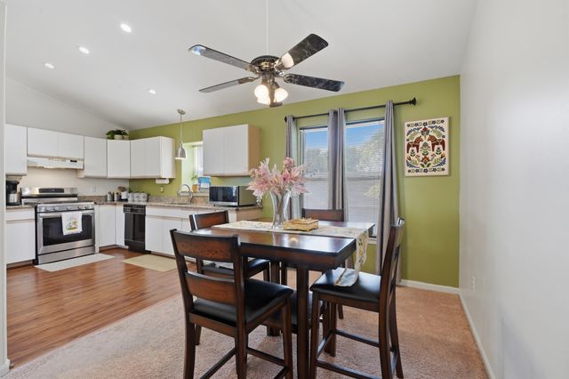 38559 Nellie Lane, Westland, MI 48186