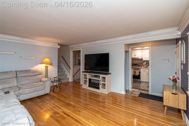 30641 Dover Avenue, Warren, MI 48088