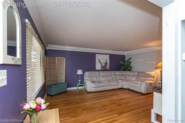 30641 Dover Avenue, Warren, MI 48088