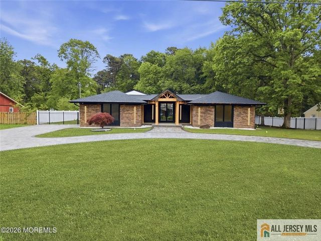 41 Pine Street, Old Bridge, NJ 08857